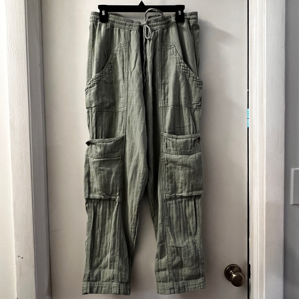 EUC free people feelin good cargo utility pants size small